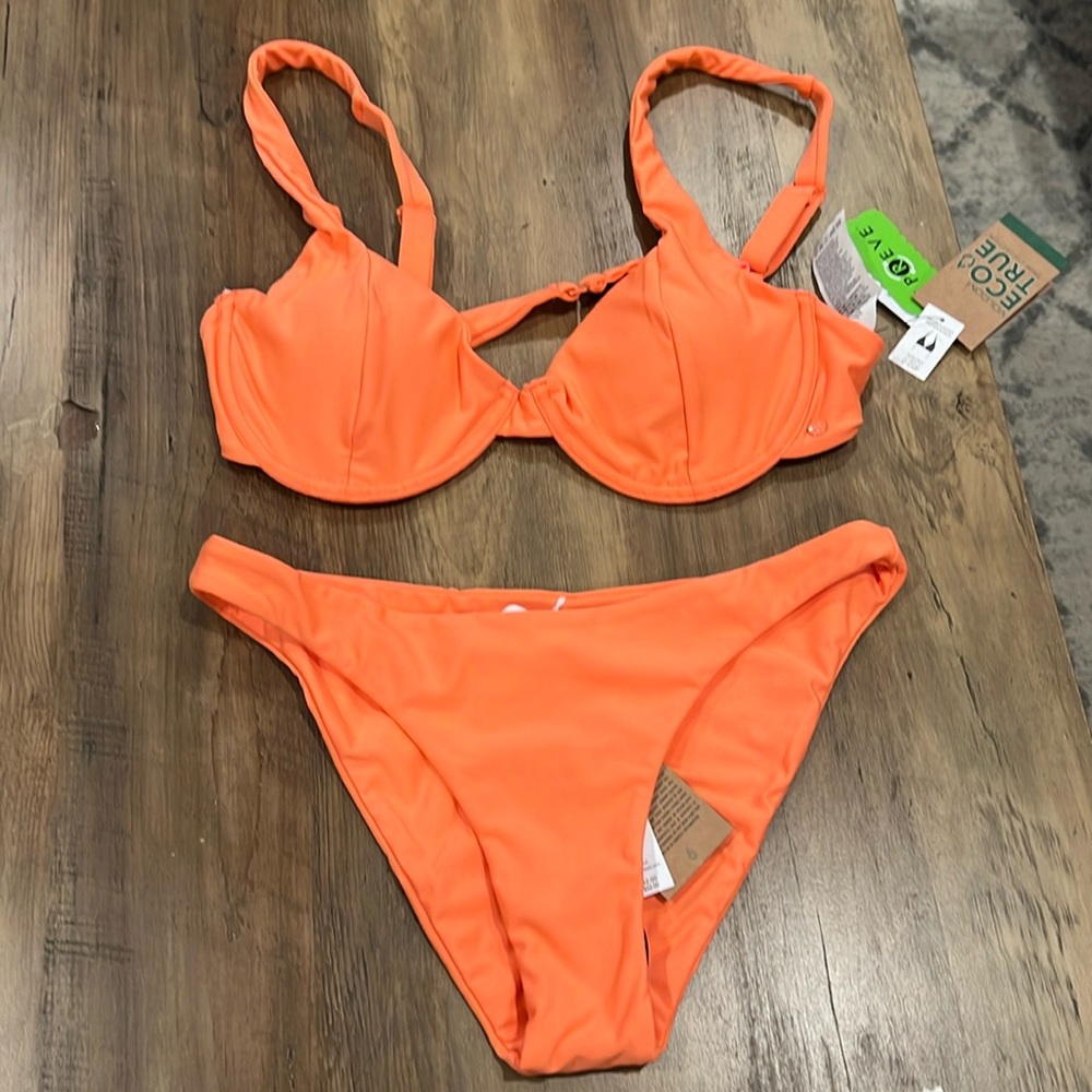 Volcom Simply Seamless Skimpy Bottoms Size M & Si… - image 1